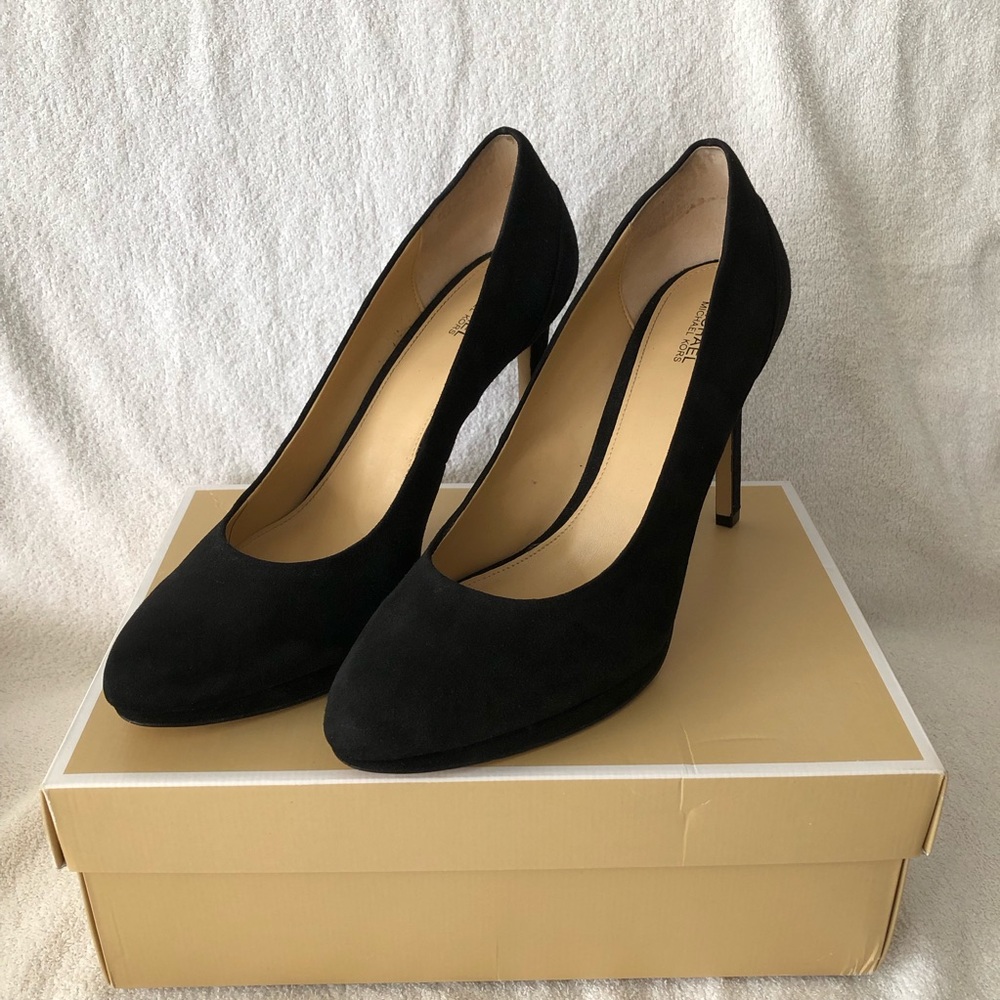 Michael Kors Black Suede Yasmin Pumps Size 11